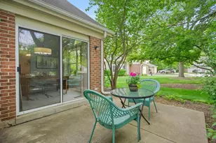 30W032 Laurel Ct, Warrenville, IL 60555 - Photo 28