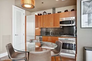 401 N Wabash Ave, Chicago, IL 60611 - Photo 4