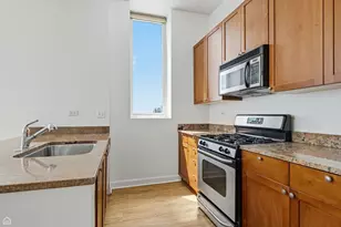 1600 S Indiana Ave, Chicago, IL 60616 - Photo 6