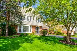 912 Oxford Rd, Deerfield, IL 60015 - Photo 1