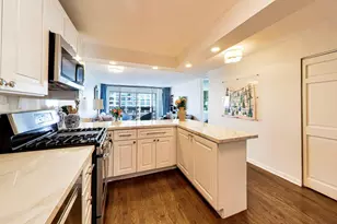 1960 N Lincoln Park W, Chicago, IL 60614 - Photo 8