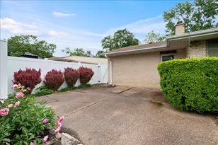 536 Farthing Ln, Des Plaines, IL 60016 - Photo 20