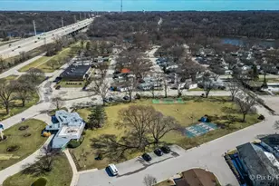 173 Northshore Rd, Elgin, IL 60123 - Photo 32
