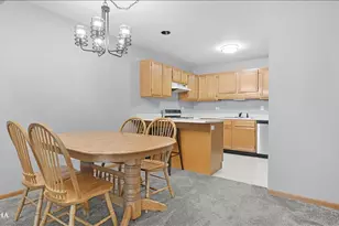 1440 Foxcroft Dr, Aurora, IL 60506 - Photo 6