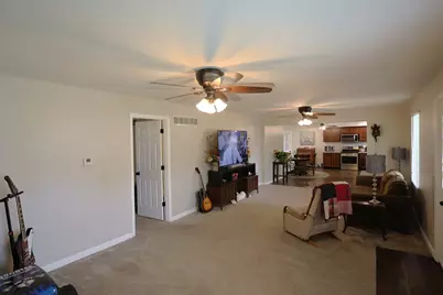230 Fairfax Street, Carlyle, IL 62231 - Photo 6
