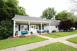 230 Fairfax St, Carlyle, IL 62231 - Photo 2