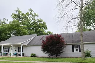 230 Fairfax St, Carlyle, IL 62231 - Photo 4