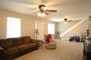 230 Fairfax St, Carlyle, IL 62231 - Photo 8