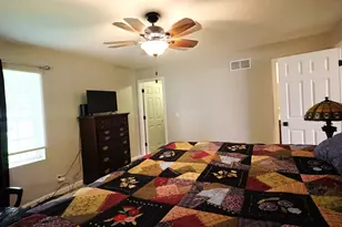 230 Fairfax St, Carlyle, IL 62231 - Photo 10