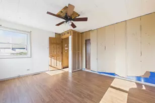 8133 S 85th Ct, Justice, IL 60458 - Photo 8