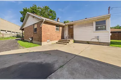 8133 S 85th Court, Justice, IL 60458 - Photo 18