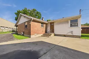 8133 S 85th Ct, Justice, IL 60458 - Photo 18