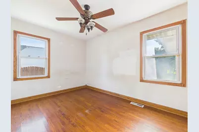 8133 S 85th Court, Justice, IL 60458 - Photo 12