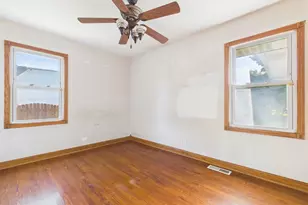 8133 S 85th Ct, Justice, IL 60458 - Photo 12