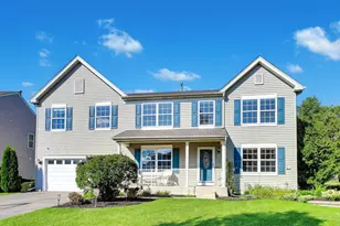 1047 Wheatland Dr, Crystal Lake, IL 60014 - Photo 1