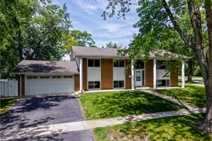 407 Keepataw Dr, Lemont, IL 60439 - Photo 2