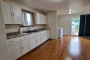 301 Richards St, Oglesby, IL 61348 - Photo 2
