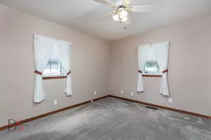 215 De Soto St, Ottawa, IL 61350 - Photo 10
