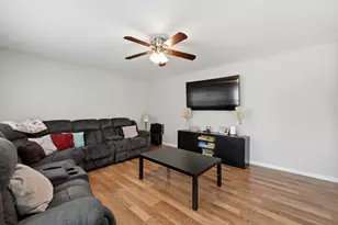 791 Brookline St, South Elgin, IL 60177 - Photo 12