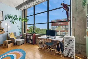 1800 W Roscoe St, Chicago, IL 60657 - Photo 4
