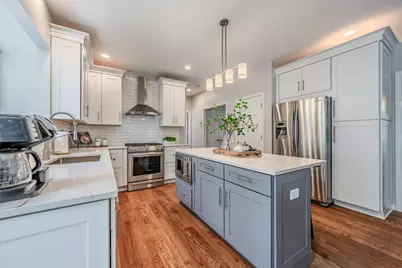 259 Millcreek Lane, Naperville, IL 60540 - Photo 10