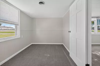 102 N Woodlawn Street, Downs, IL 61736 - Photo 8