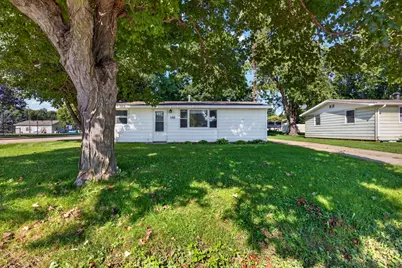 102 N Woodlawn Street, Downs, IL 61736 - Photo 2
