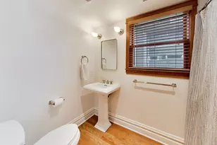 3926 N Ridgeway Ave, Chicago, IL 60618 - Photo 16