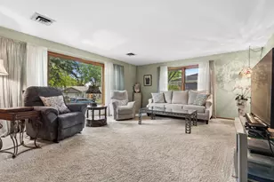 3607 W Clover Ave, McHenry, IL 60050 - Photo 6