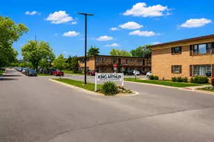 39 King Arthur Ct, Northlake, IL 60164 - Photo 1