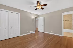 908 S Arlington Heights Rd, Arlington Heights, IL 60005 - Photo 12
