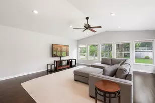 606 Country Club Dr, Itasca, IL 60143 - Photo 10