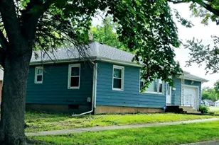 2416 Ashland Ave, Rockford, IL 61101 - Photo 8