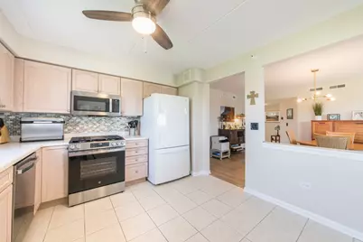 6815 N Milwaukee Avenue #605, Niles, IL 60714 - Photo 6