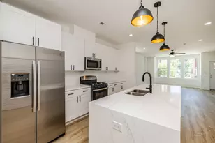 544 N Lawndale Ave, Chicago, IL 60624 - Photo 2