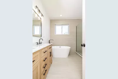 544 N Lawndale Avenue, Chicago, IL 60624 - Photo 34