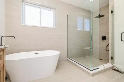 544 N Lawndale Avenue, Chicago, IL 60624 - Photo 36