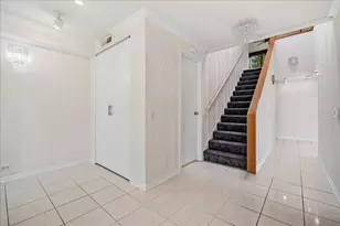 137 Avon Rd, Northbrook, IL 60062 - Photo 10