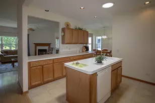 212 Rodeo Dr, Grayslake, IL 60030 - Photo 10