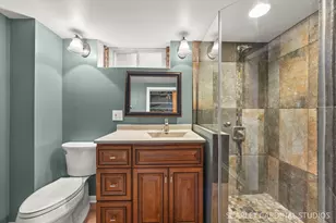 882 Hillside Ave, Glen Ellyn, IL 60137 - Photo 12