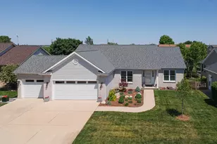 2402 Sanford Ln, Normal, IL 61761 - Photo 8