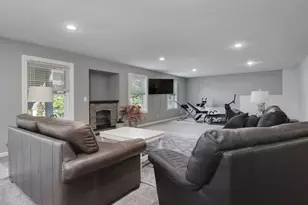 2402 Sanford Ln, Normal, IL 61761 - Photo 32