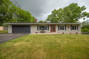 125 Cheri Ln, Antioch, IL 60002 - Photo 1