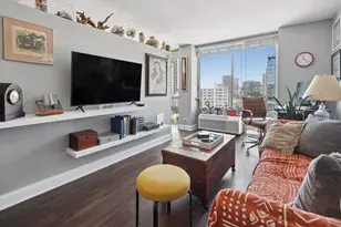 450 W Briar Pl, Chicago, IL 60657 - Photo 2