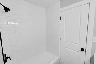 28W555 Leverenz Rd, Naperville, IL 60564 - Photo 16