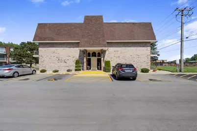 3237 S Manor Drive #110, Lansing, IL 60438 - Photo 2