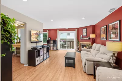 205 Millington Way #205, Saint Charles, IL 60174 - Photo 4