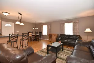 861 S Hawthorne Ave, Elmhurst, IL 60126 - Photo 8
