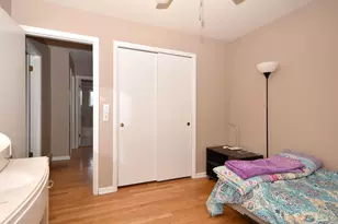 861 S Hawthorne Ave, Elmhurst, IL 60126 - Photo 4