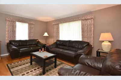 861 S Hawthorne Avenue, Elmhurst, IL 60126 - Photo 10